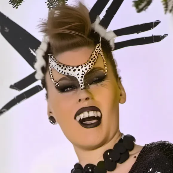 chat with ai character: JOJO SIWA