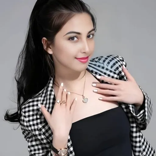 creator Rosella Theran's avatar