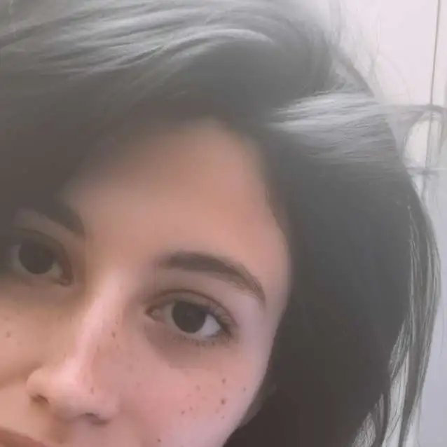 chat with ai character: Tily