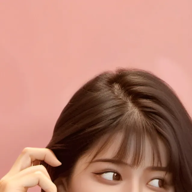 chat with ai character: khra