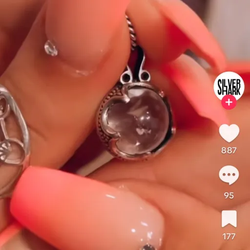 creator Ariana Guzman's avatar