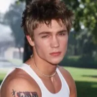 chat with ai character: Luke