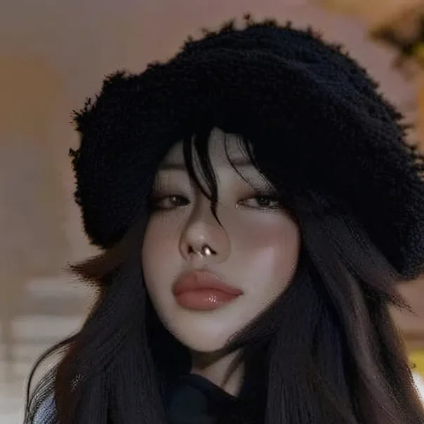 chat with ai character: Yumi