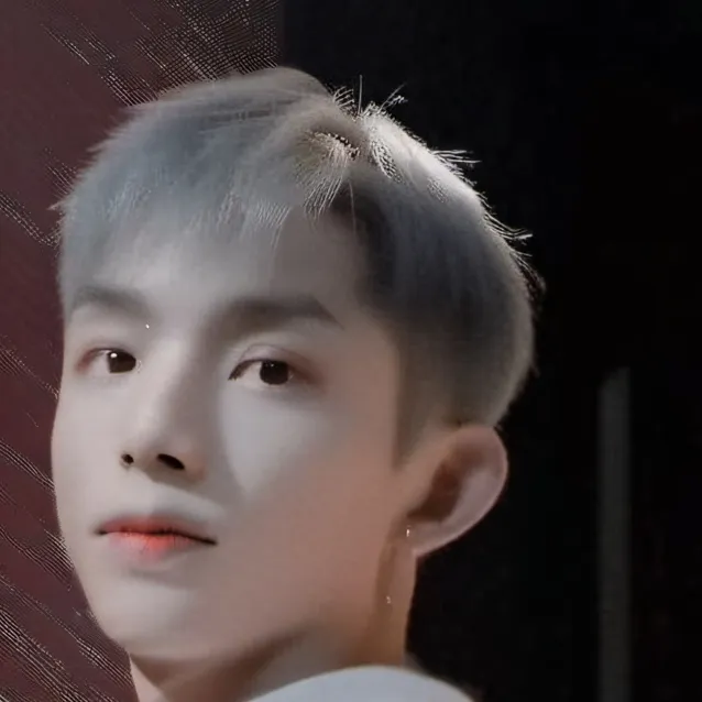 chat with ai character: Aiden