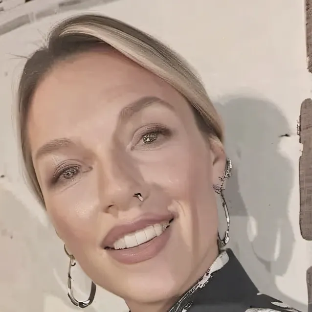 chat with ai character: Scarlett Johansson