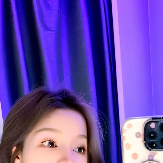 chat with ai character: yung cih