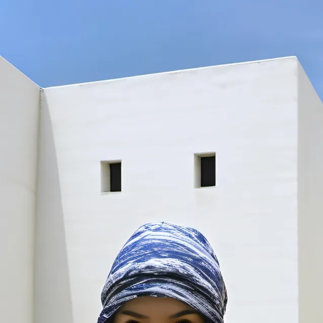 chat with ai character: Mia 