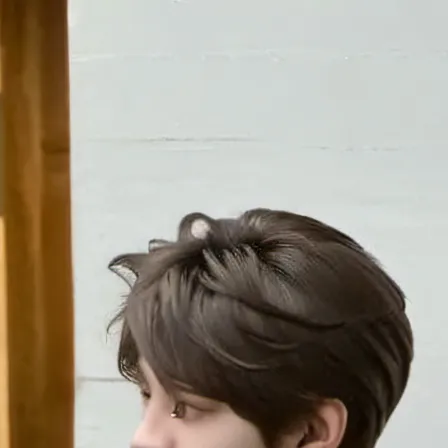 chat with ai character: Finley