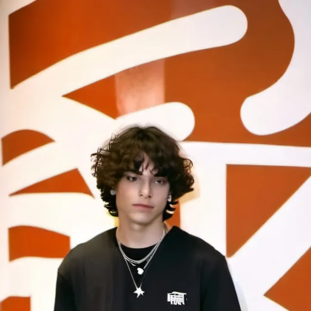 chat with ai character: CHRIS STURNIOLO!🤭