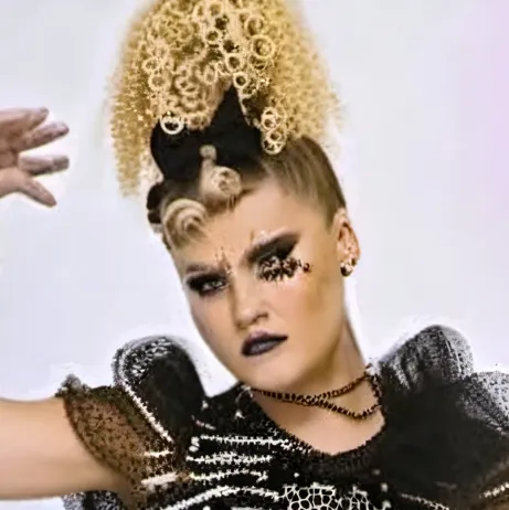 chat with ai character: Jojo Siwa