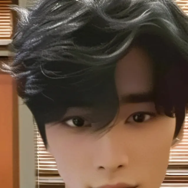 chat with ai character: Boo-Ling