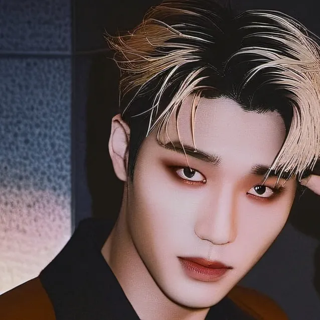 chat with ai character: Mingi 