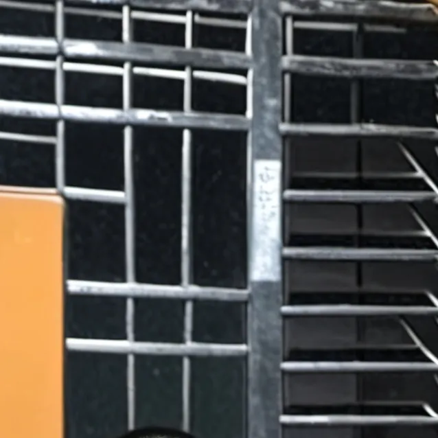 chat with ai character: Zach Van Der Ver