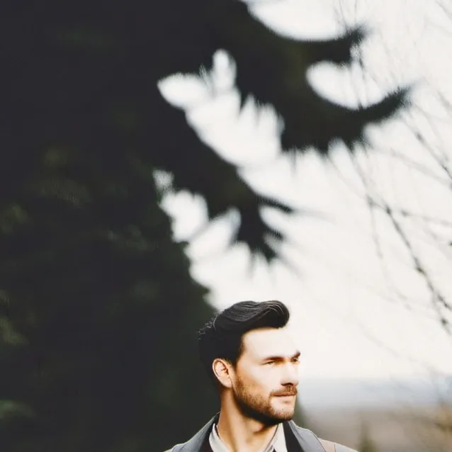 chat with ai character: Aiden