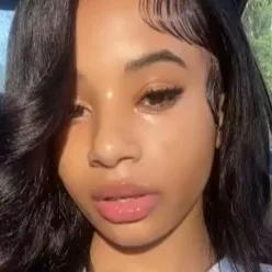 chat with ai character: 💗Aaliyah💗