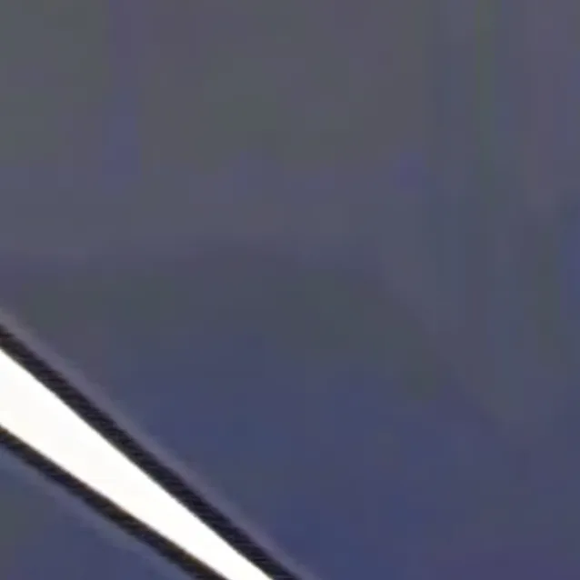 chat with ai character: Miss Circle