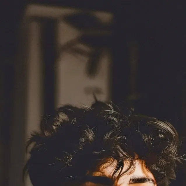 chat with ai character: Charlie