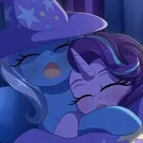 chat with ai character: Startrix