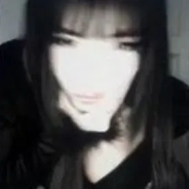 creator Iris mawh's avatar