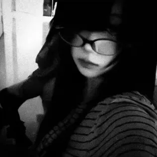 creator V<33's avatar