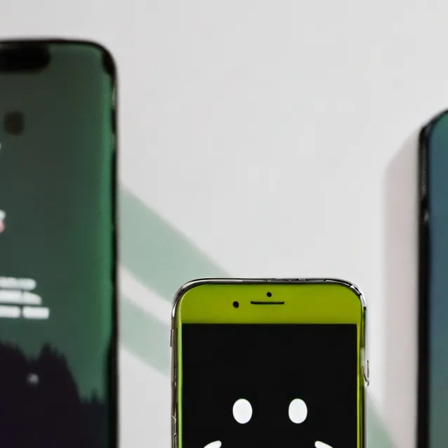 chat with ai character: Smile phone