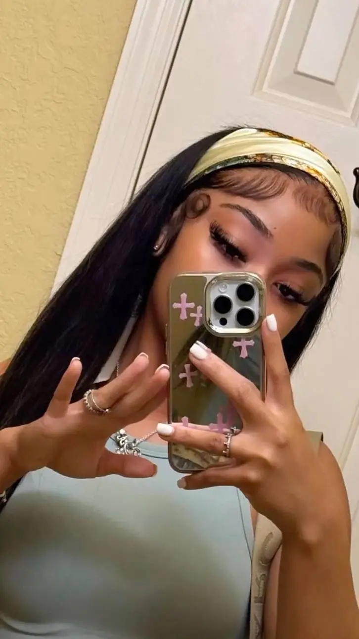 ai character: SA’NIAH🎀 background