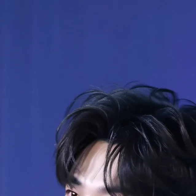 chat with ai character: lee know from skzz