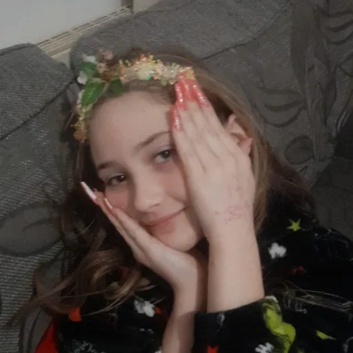 creator cutenes. girlis55.'s avatar