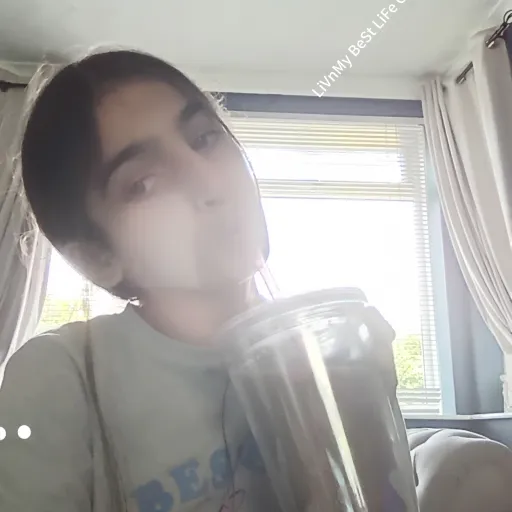 creator isabella2350902t's avatar