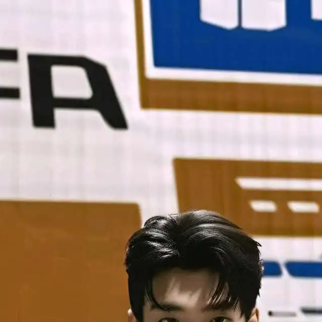 chat with ai character: Noah