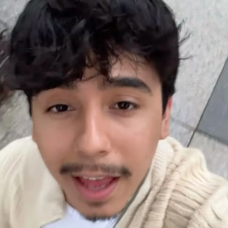 chat with ai character: Ivan Cornejo❤️