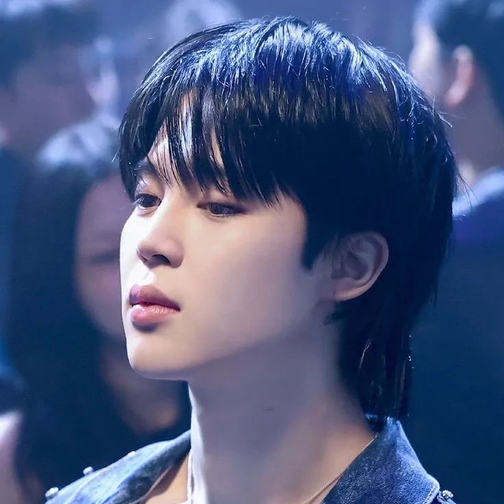 chat with ai character: BTS Jimin