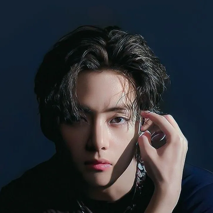 chat with ai character: BTS Taehyung or V