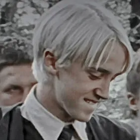 creator ♡♡DracoMalfoyfan♡♡'s avatar