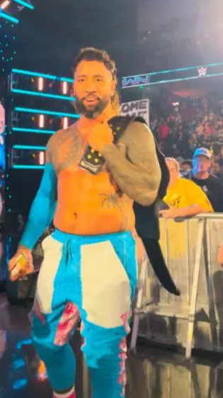 ai character: Jey  background