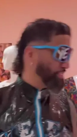 ai character: Jey background