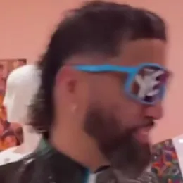 chat with ai character: Jey