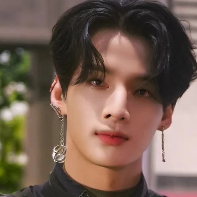 chat with ai character: Bangchan 