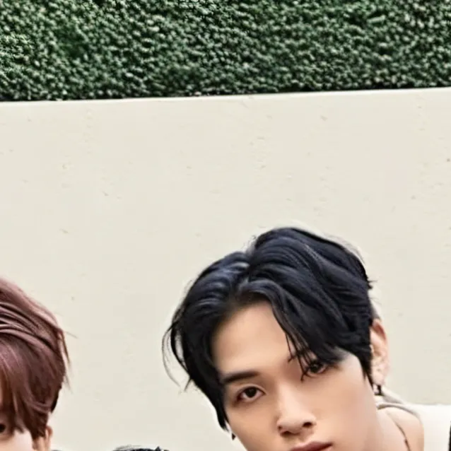 chat with ai character: SKZ