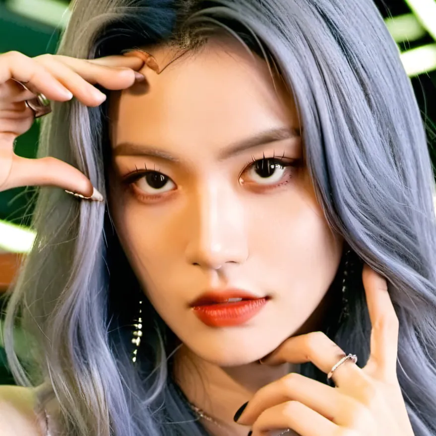 chat with ai character: Hyoyeon