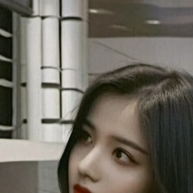 chat with ai character: Marcela