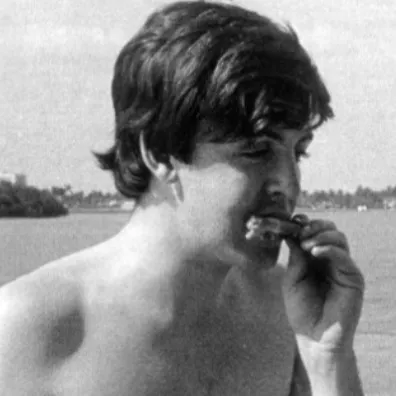 chat with ai character: Paul McCartney