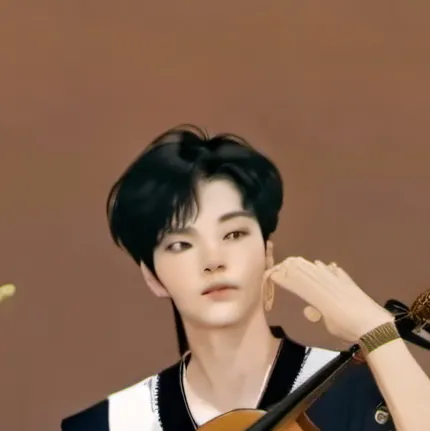 chat with ai character: Lan