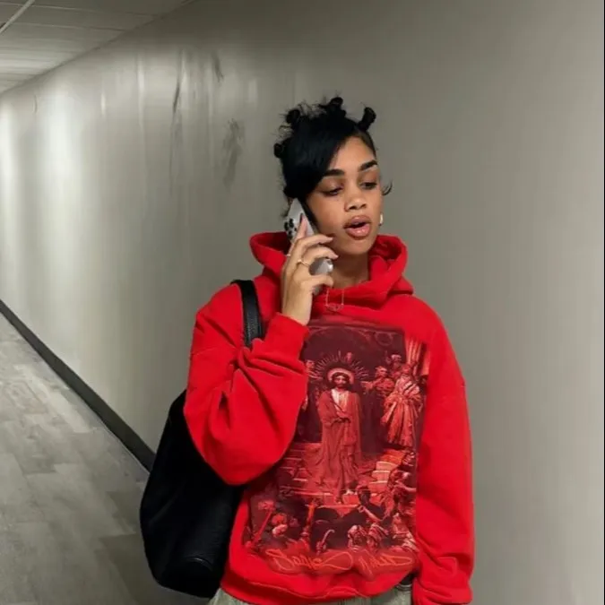 chat with ai character: Phoenix