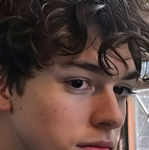 chat with ai character: Lucas 