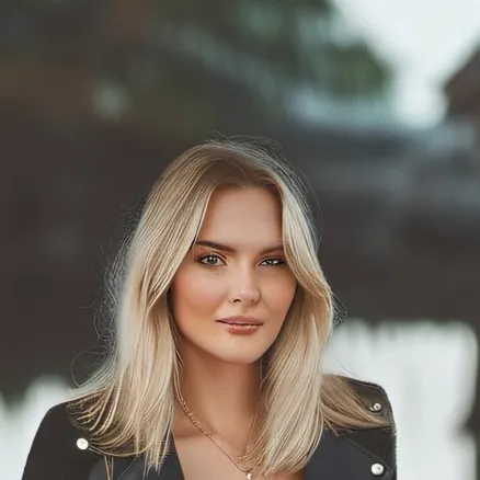 chat with ai character: Paris Staal 