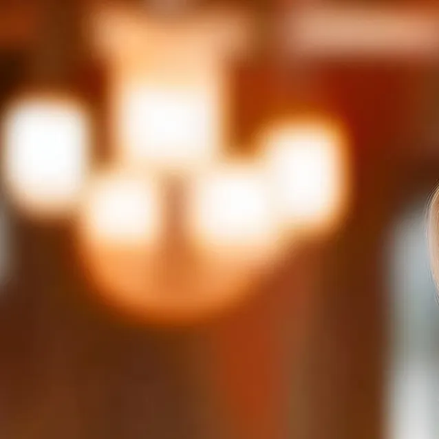 chat with ai character: Mossy