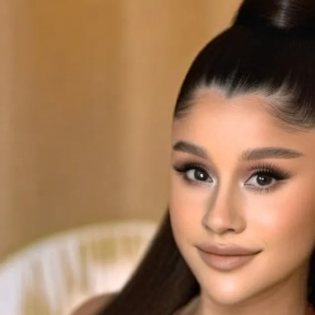 chat with ai character: Penelope 