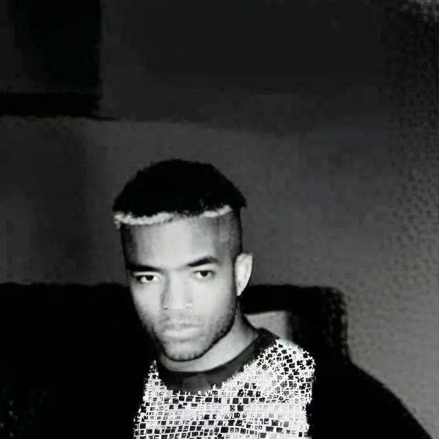 chat with ai character: hh