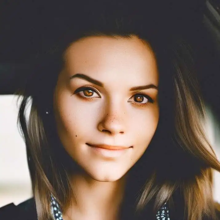 chat with ai character: Nicole